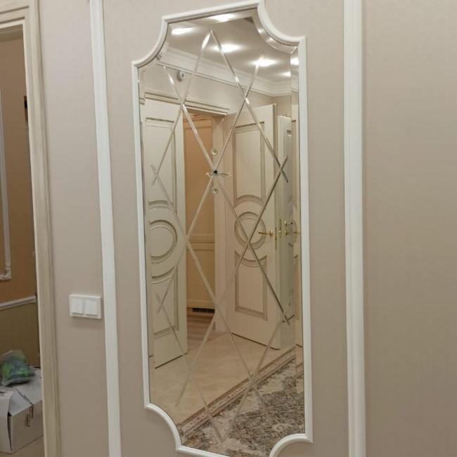 Зеркала с гравировкой + зеркальное панно